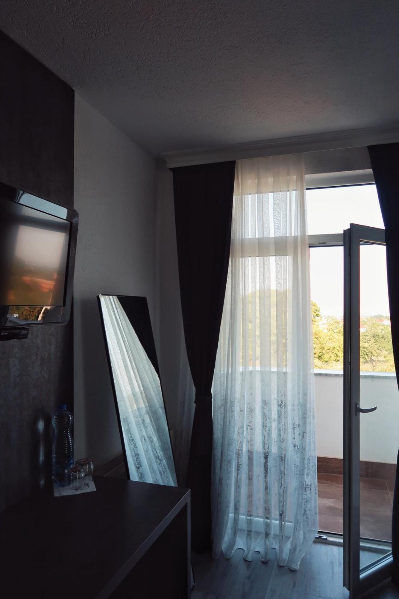 Hotel Antika Peje Ngoại thất bức ảnh